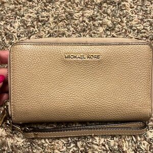 Michael Kors wristlet wallet